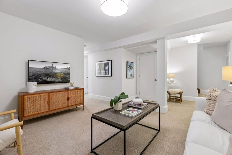 2441 Dupont Avenue S - Photo 19