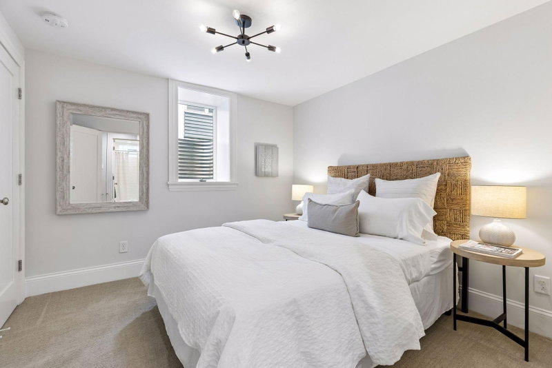 2441 Dupont Avenue S - Photo 21