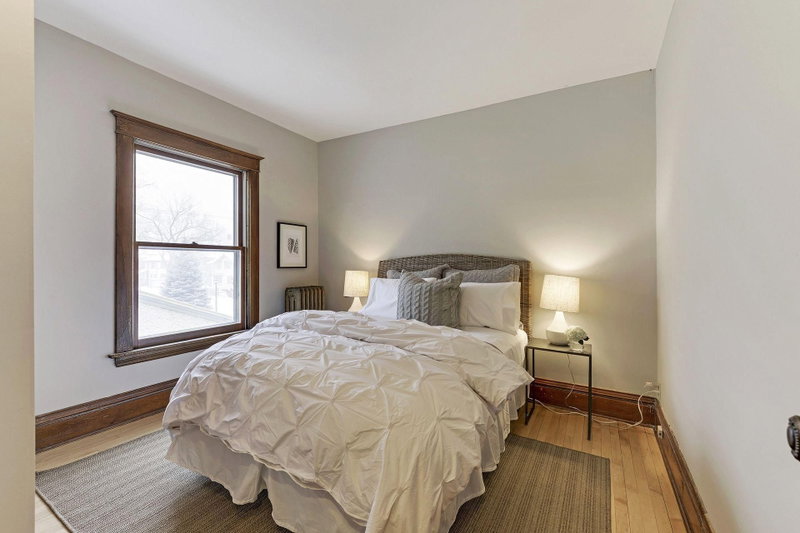 2441 Dupont Avenue S - Photo 32
