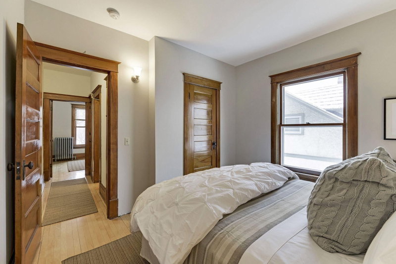 2441 Dupont Avenue S - Photo 33