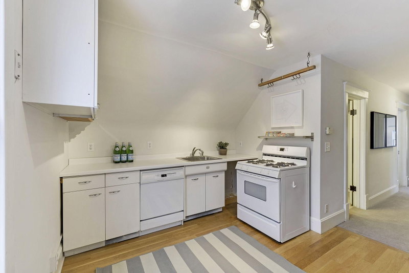 2441 Dupont Avenue S - Photo 36