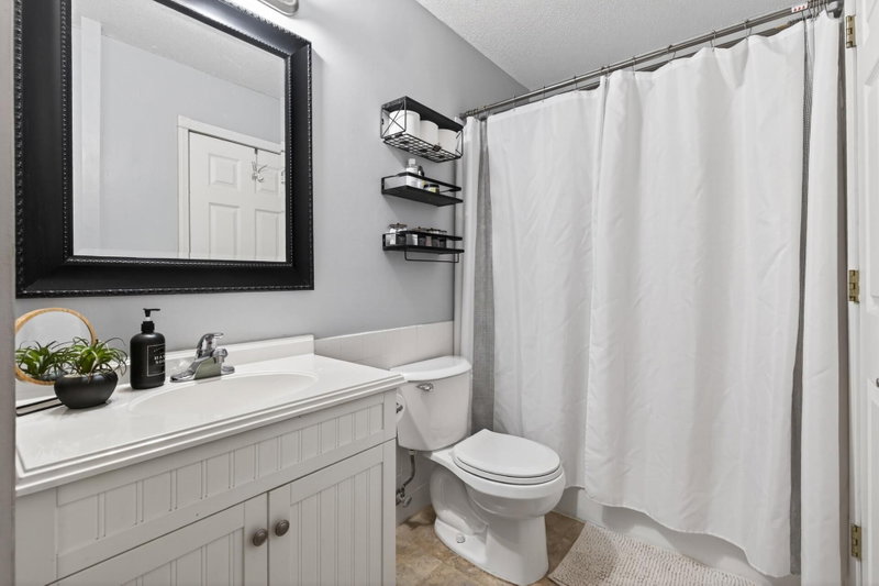 841 Evergreen Circle - Photo 16