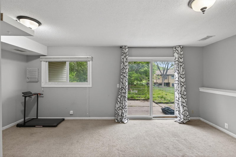 841 Evergreen Circle - Photo 17