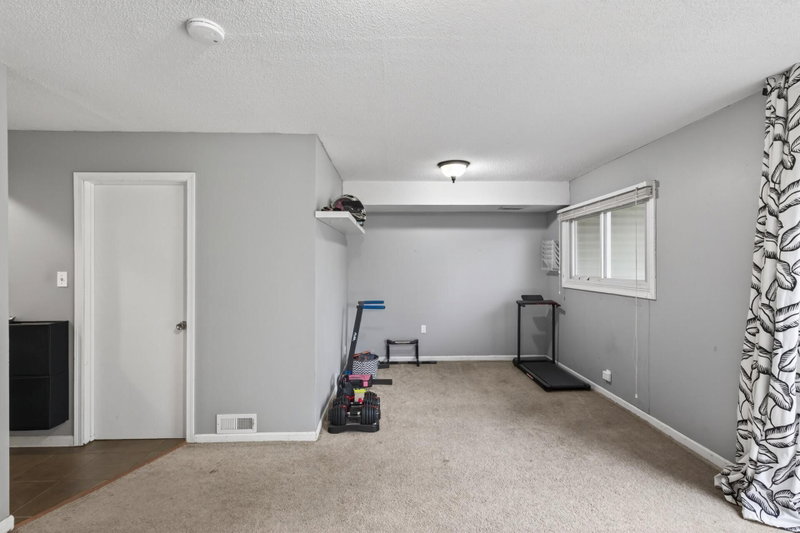 841 Evergreen Circle - Photo 19