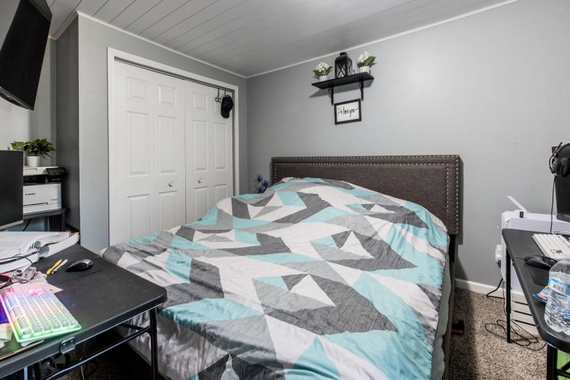 902 Quincy Street - Photo 10
