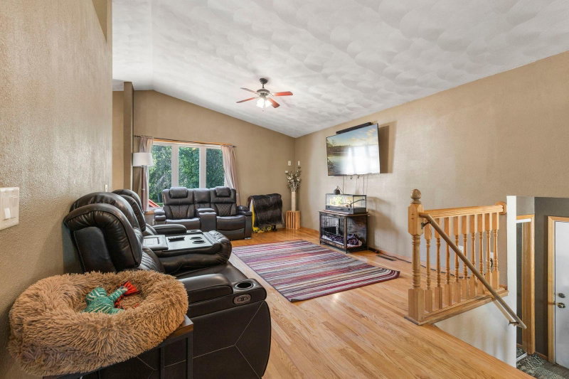 1291 Bellflower Lane NE - Photo 2