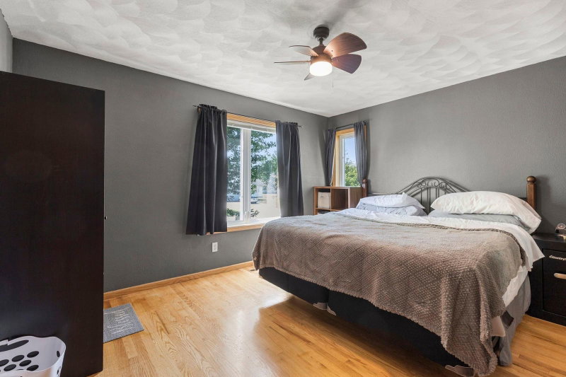 1291 Bellflower Lane NE - Photo 6