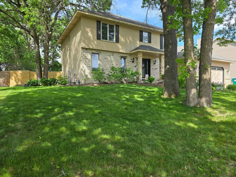 1435 138th Avenue NW - Photo 2