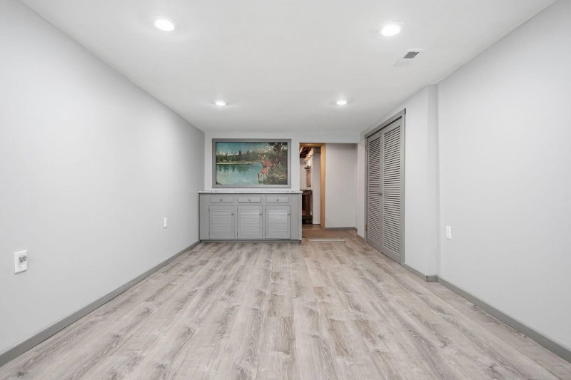 1100 W 73rd Street - Photo 22
