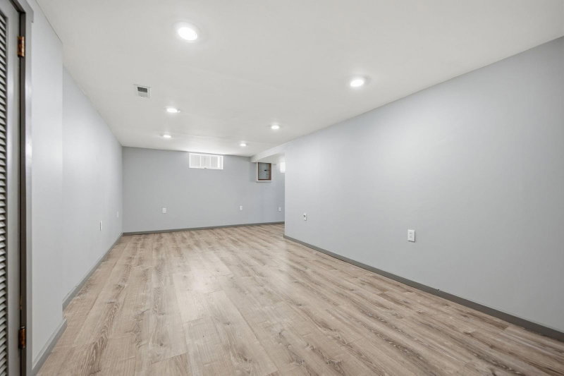 1100 W 73rd Street - Photo 23