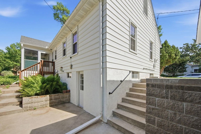 1100 W 73rd Street - Photo 28