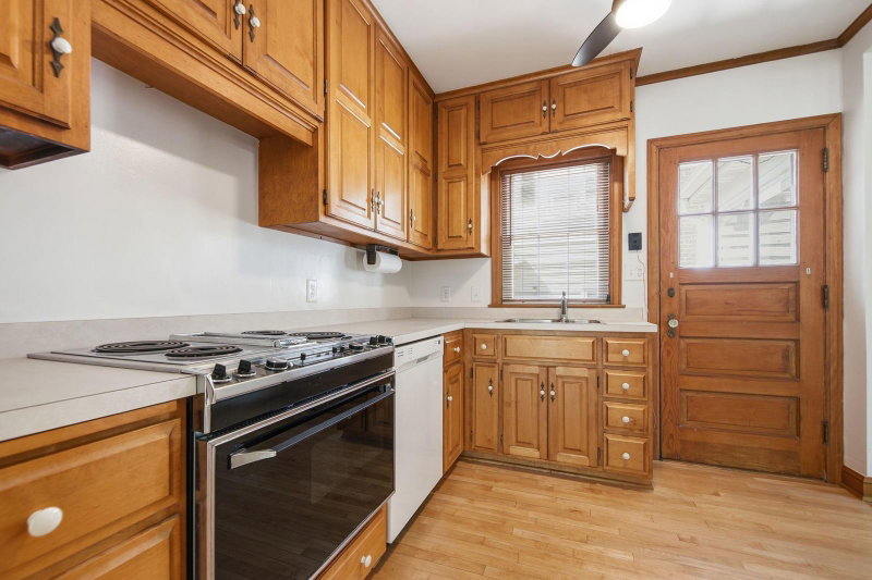 1100 W 73rd Street - Photo 10