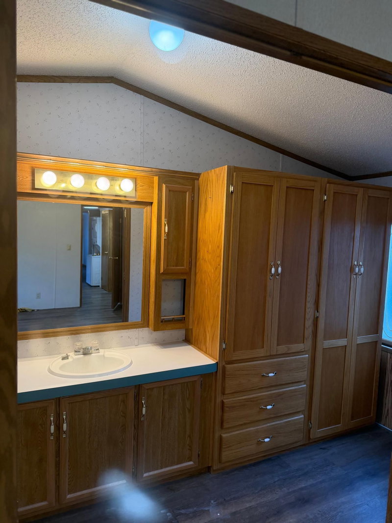 13 22nd Avenue NW - Photo 6
