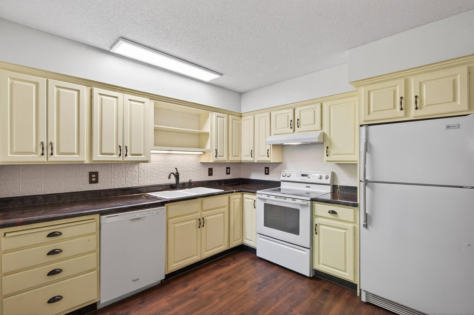 2200 Nevada Avenue S #206