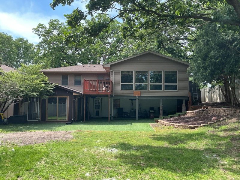 5220 Quail Avenue N - Photo 2