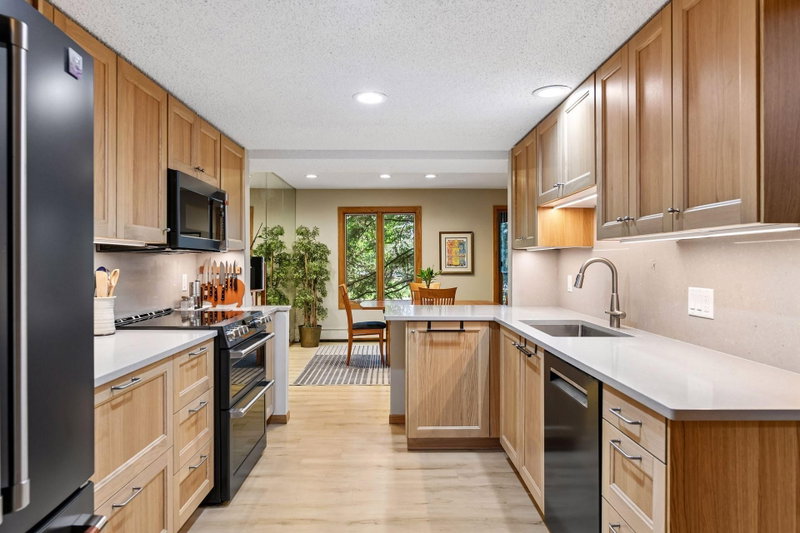 6051 Laurel Avenue #112 - Photo 4