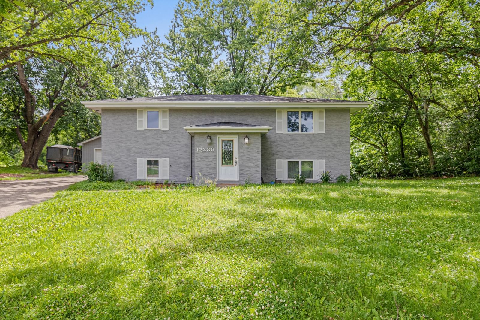12238 S Robert Trail