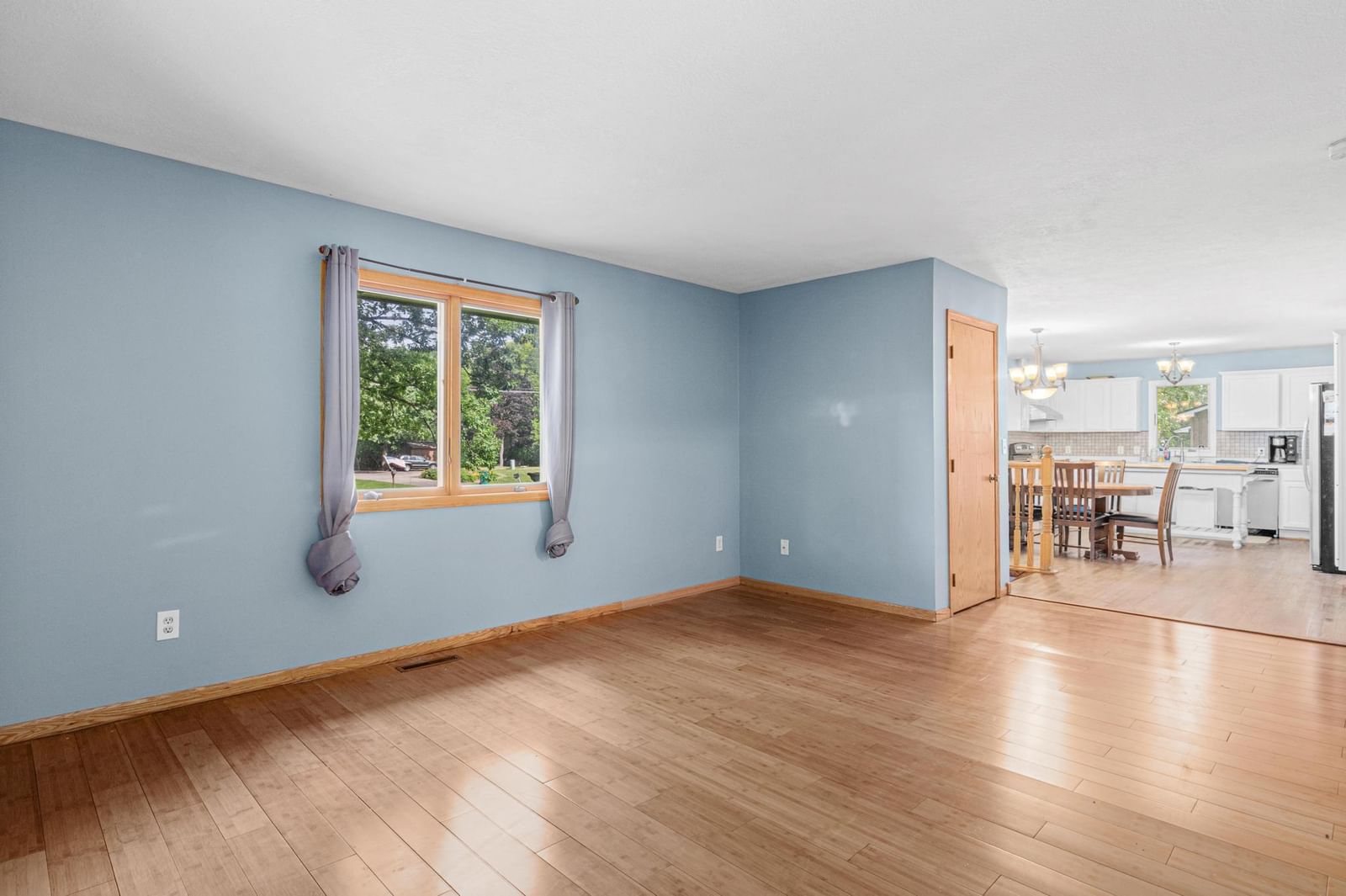 12238 S Robert Trail