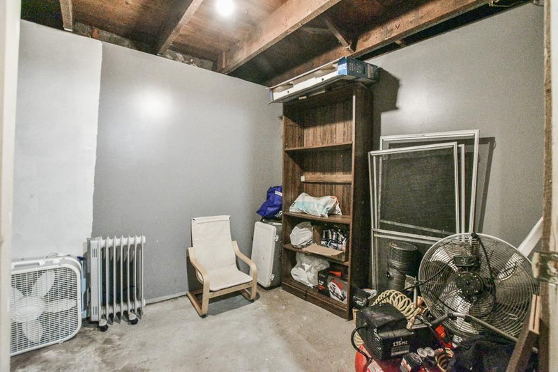 792 Cook Avenue E - Photo 21