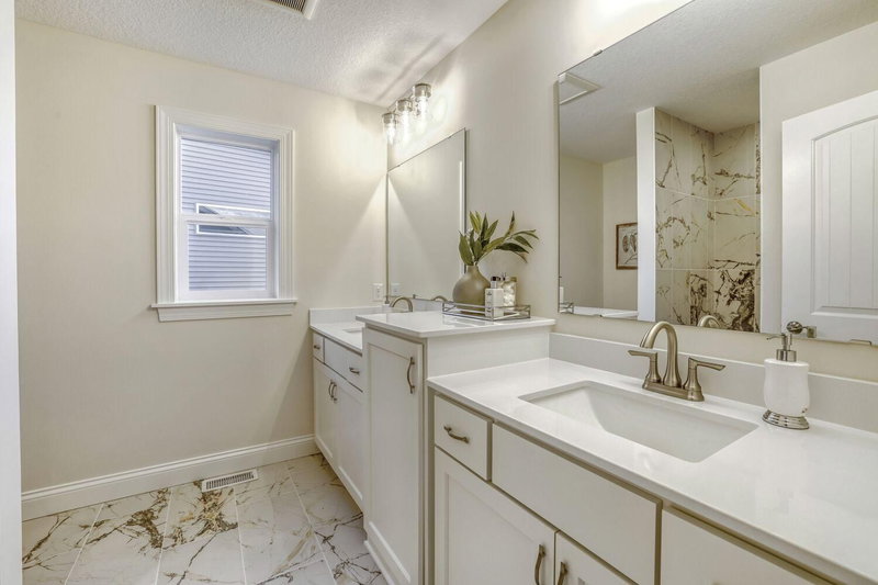 14145 Natchez Avenue - Photo 15