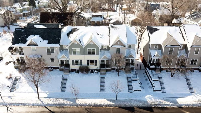 1613 E 24th Street - Photo 2