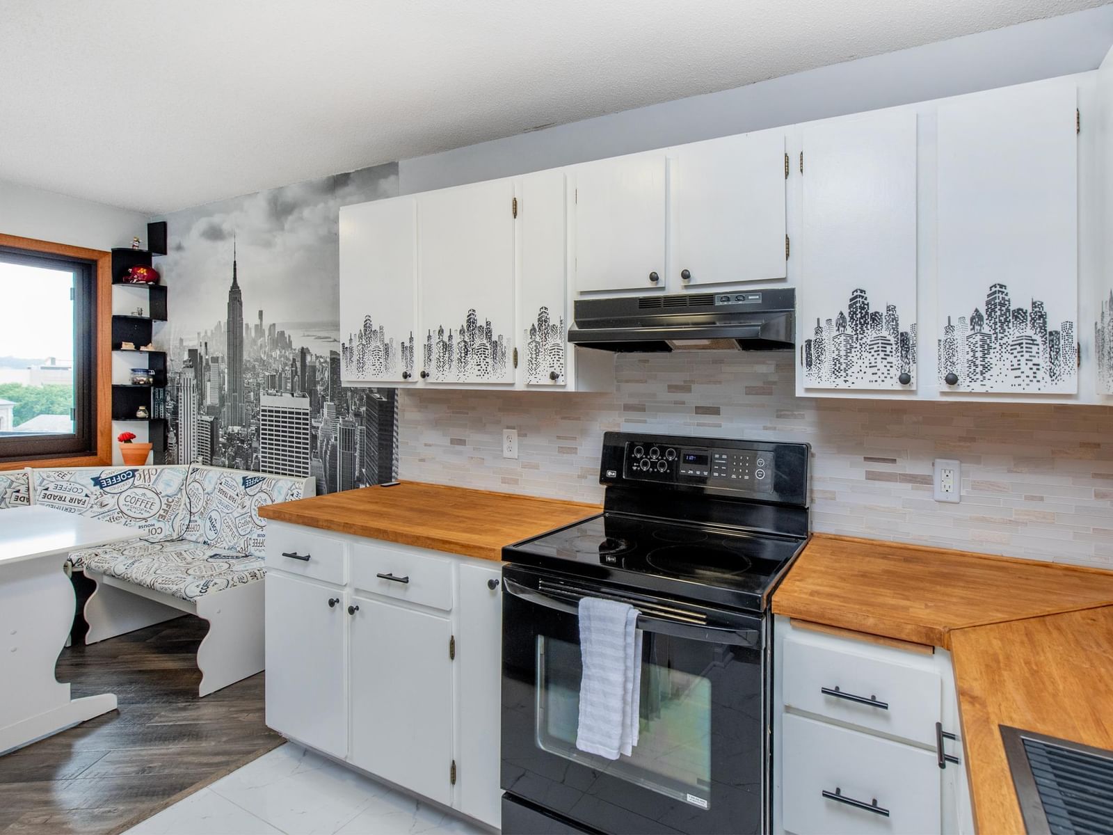 26 10th Street W #709