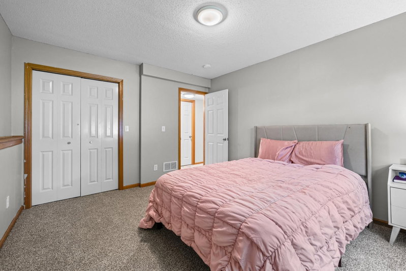 2044 Pheasant Run Street - Photo 12