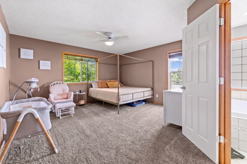 2044 Pheasant Run Street - Photo 6