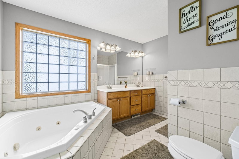 2044 Pheasant Run Street - Photo 8