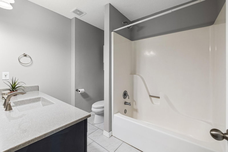 2044 Pheasant Run Street - Photo 9