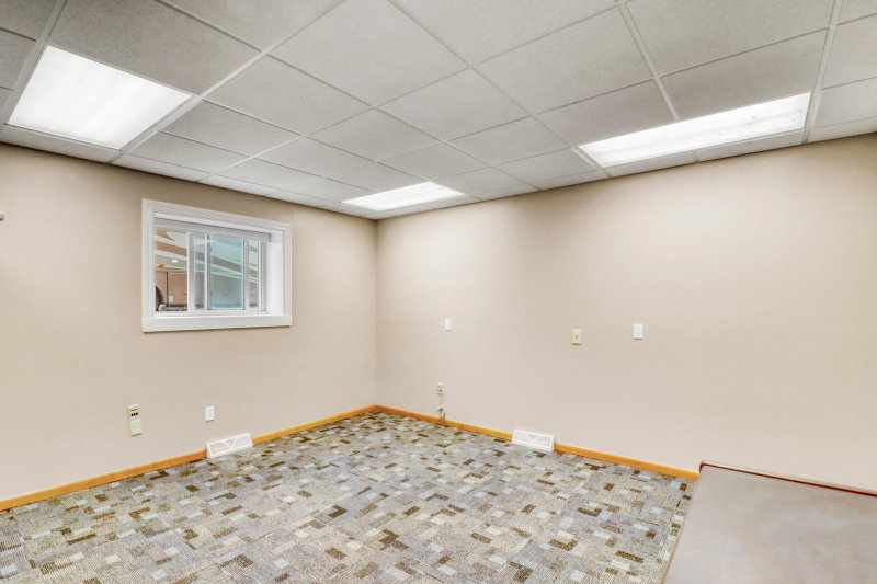 522 Main Street W - Photo 32