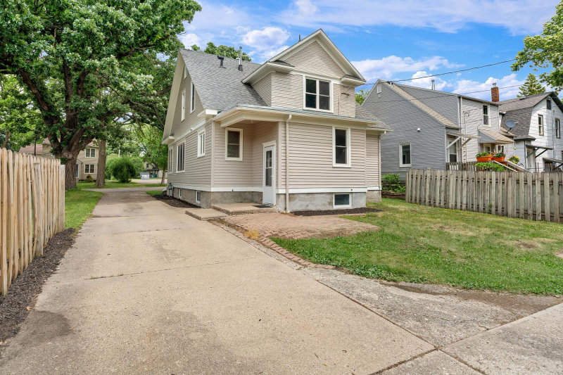 137 South Street - Photo 29