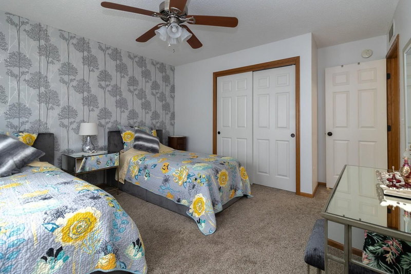 1691 Village Trail E #7 - Photo 35