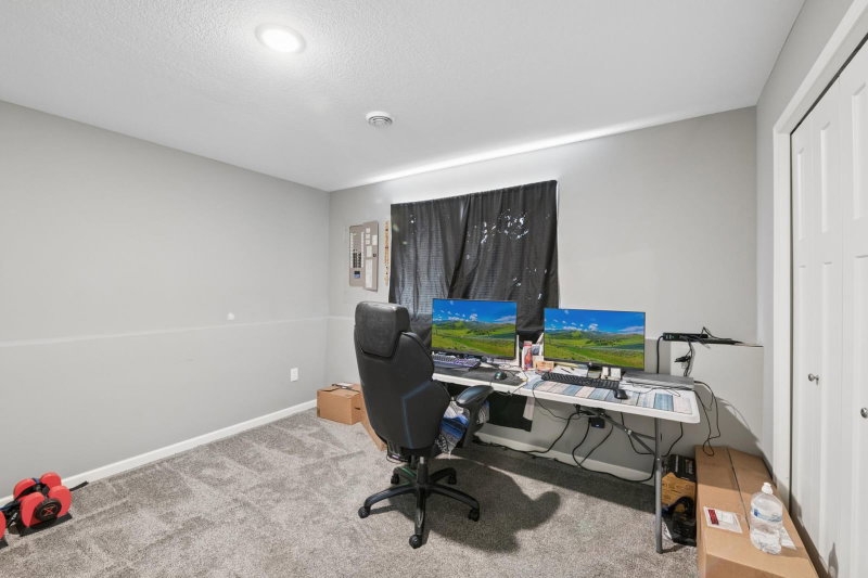 425 Eagle Street NW - Photo 15