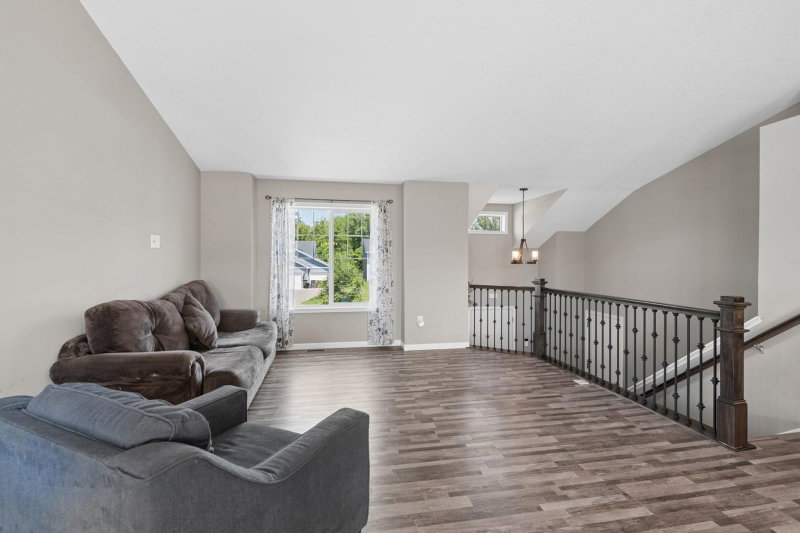425 Eagle Street NW - Photo 5