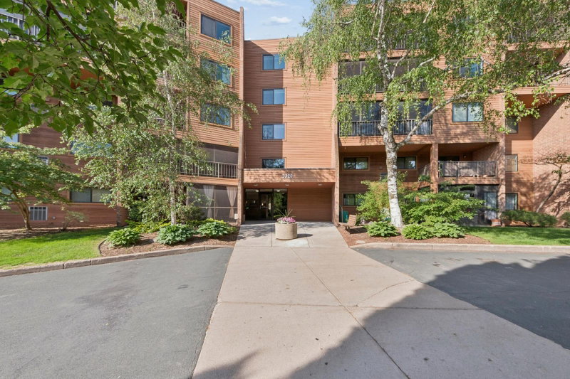 3320 Louisiana Avenue S #504 - Photo 23