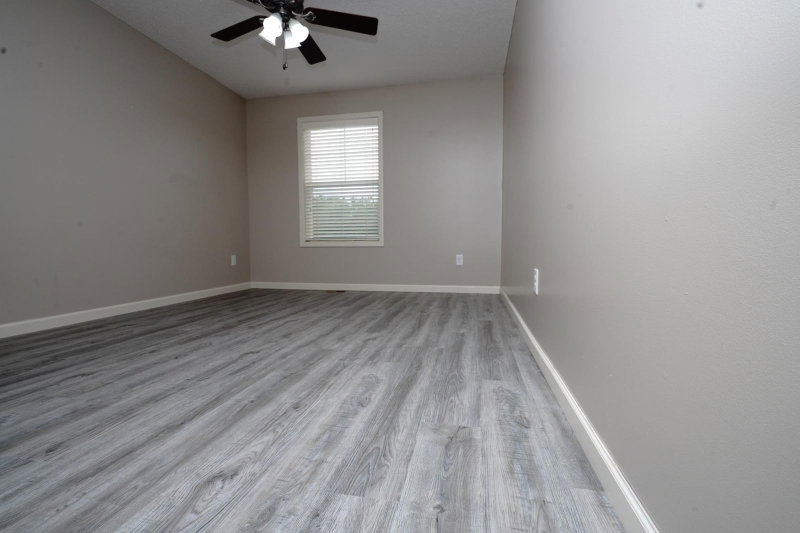 15615 60th Avenue N - Photo 11