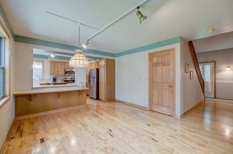 7669 Minar Avenue N - Photo 13