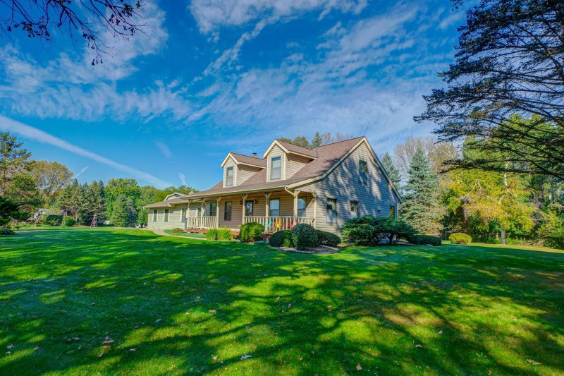 7669 Minar Avenue N - Photo 33