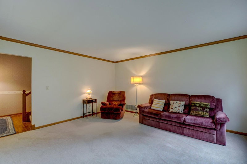 7669 Minar Avenue N - Photo 7