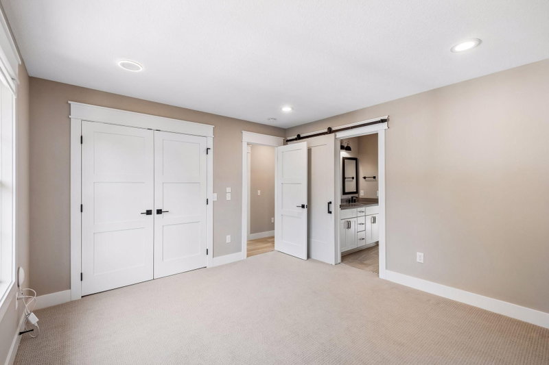 540 Holly Avenue - Photo 34