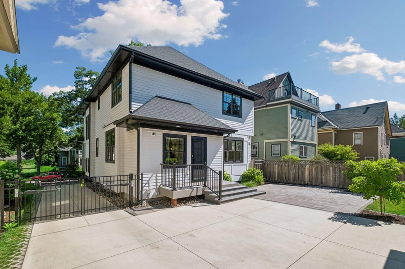 540 Holly Avenue - Photo 43