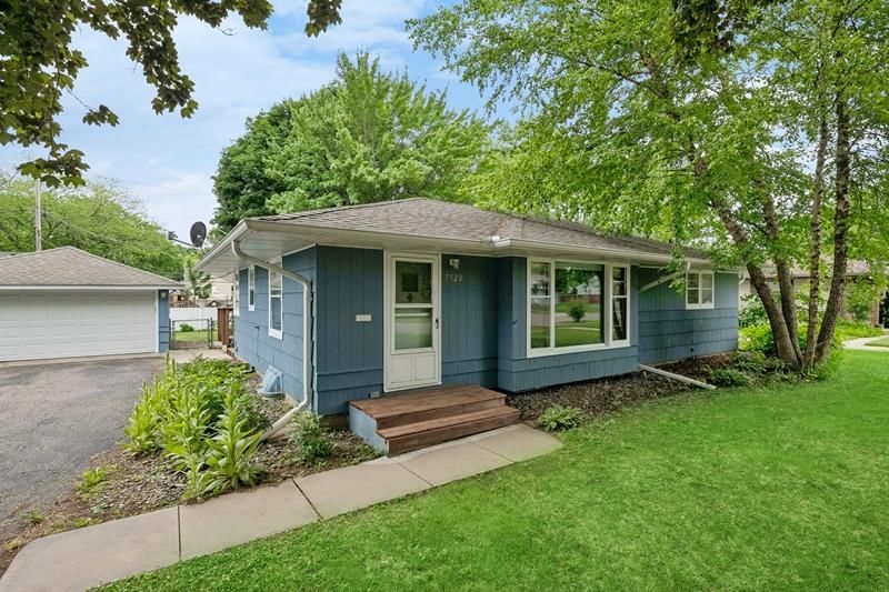 7520 Thomas Avenue S - Photo 2
