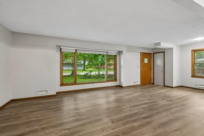 7520 Thomas Avenue S - Photo 10
