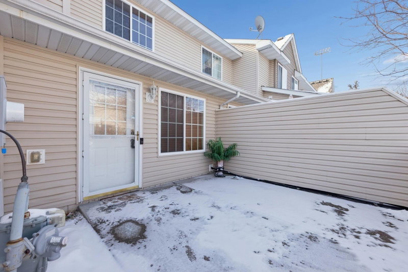 10739 Unity Lane N - Photo 2