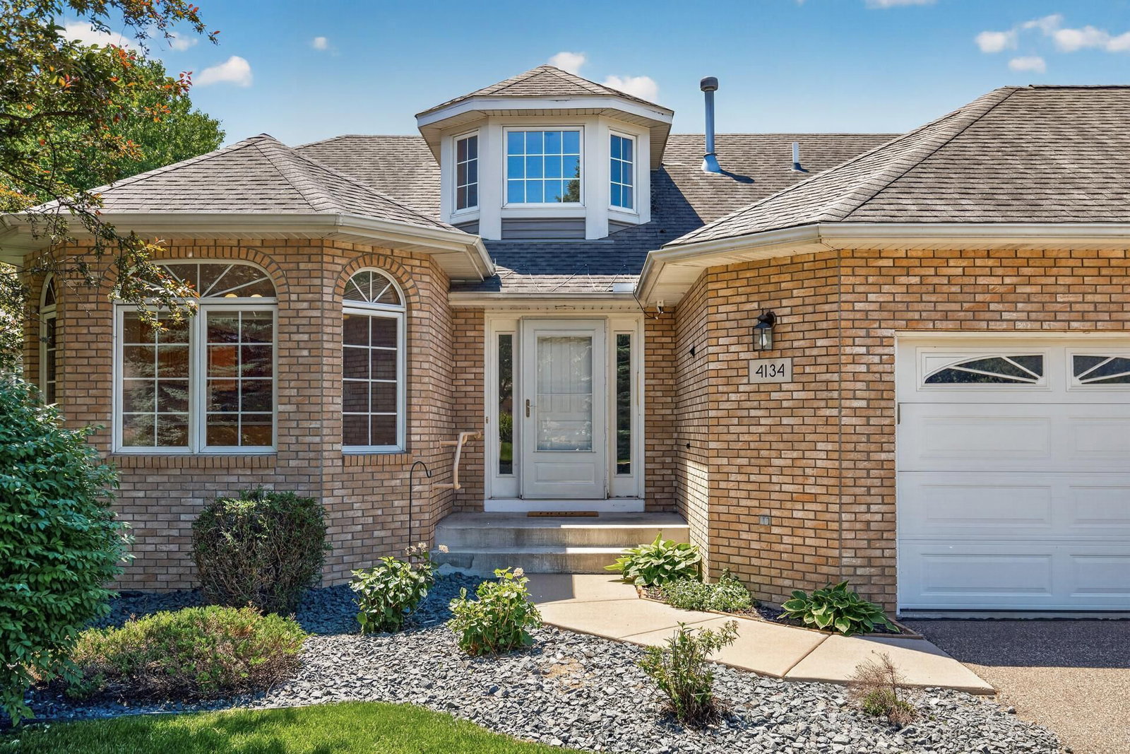 4134 Thornhill Lane
