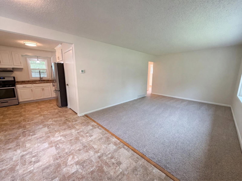 2128 Ronald Avenue - Photo 3