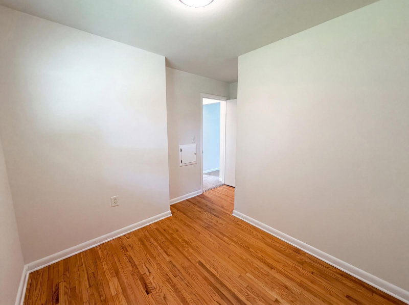 2128 Ronald Avenue - Photo 9