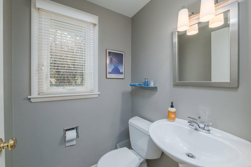 2191 Edgcumbe Road - Photo 25