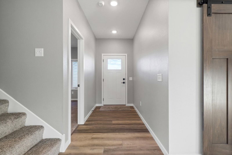 2125 13th Street NW - Photo 3